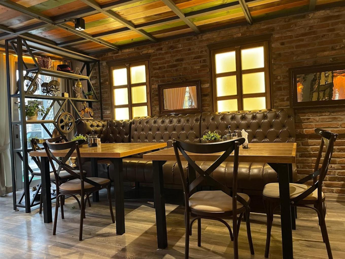 Cozy Elegance Above Korca Apartment Bagian luar foto